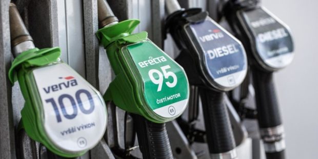 Ministerstvo financí dočasně reguluje ceny PHM. Opatření vyvolalo kritiku